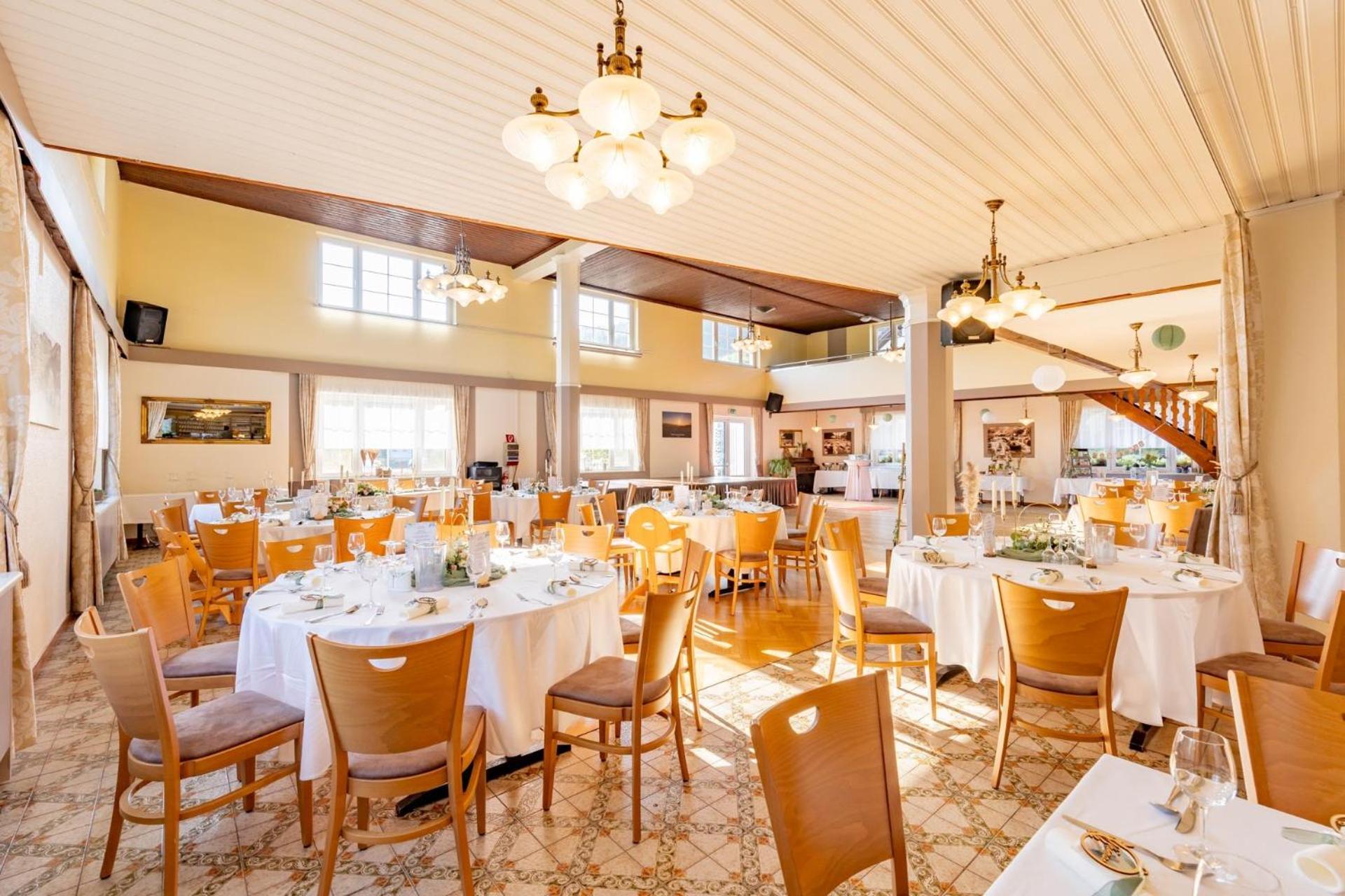 Schliefauhof Hotel Randegg Екстериор снимка